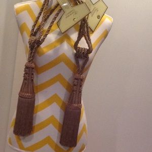 NWT rope made in India pair of curtain holders